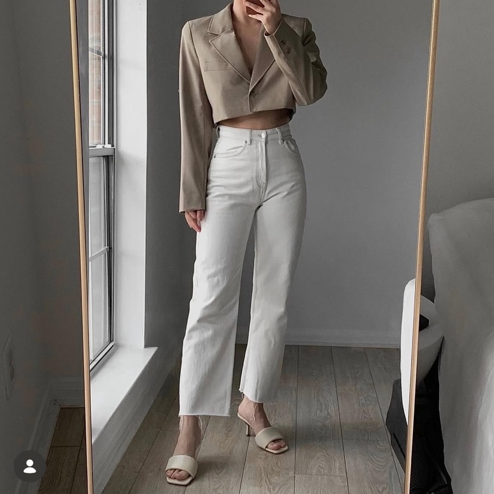 Zara Ecru High Waisted Cropped Straight Leg Jeans